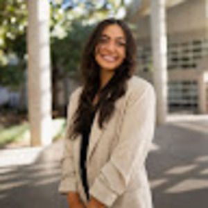 Meet your Posher, Daniella